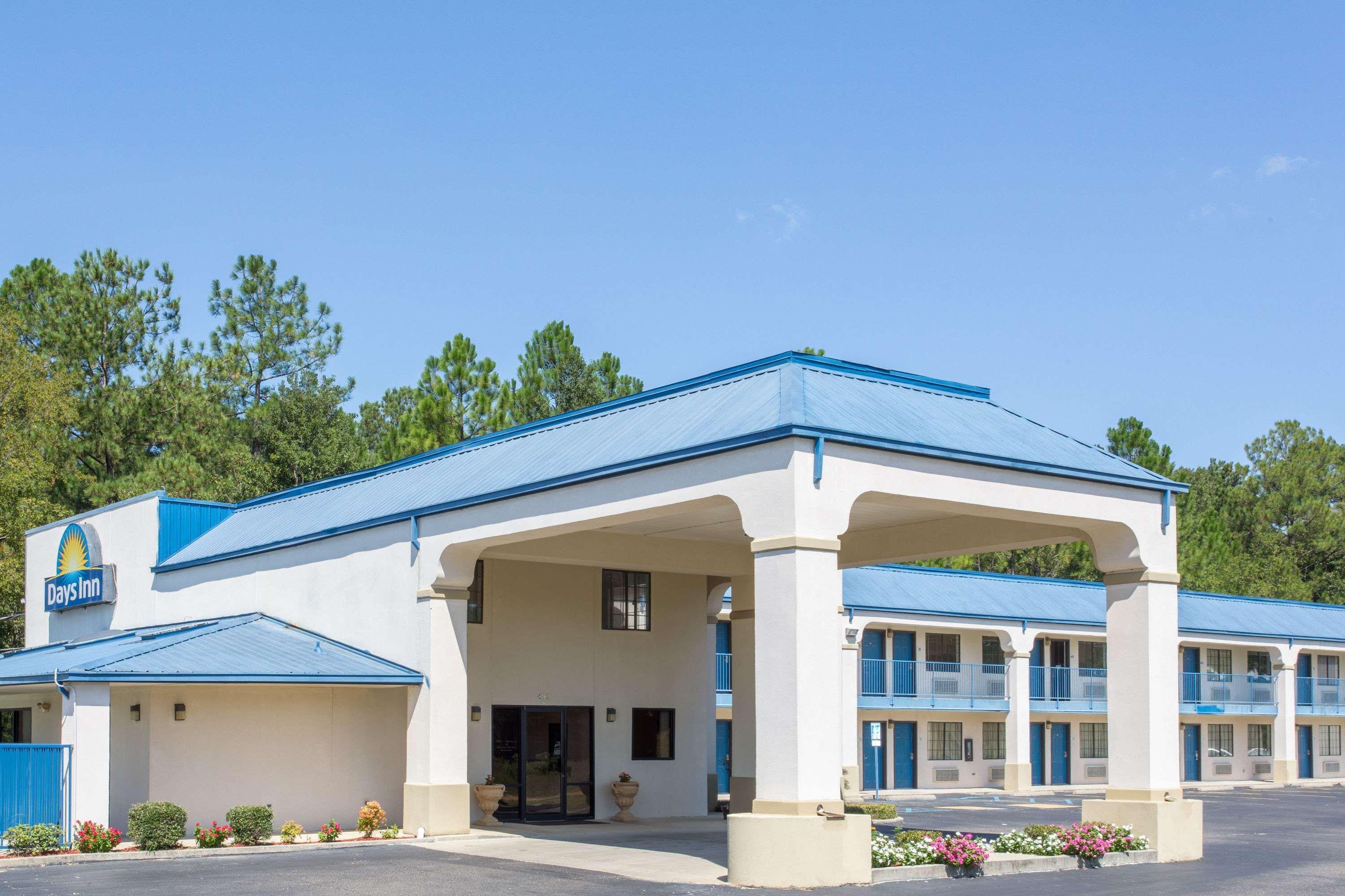 Days Inn By Wyndham Picayune Bagian luar foto