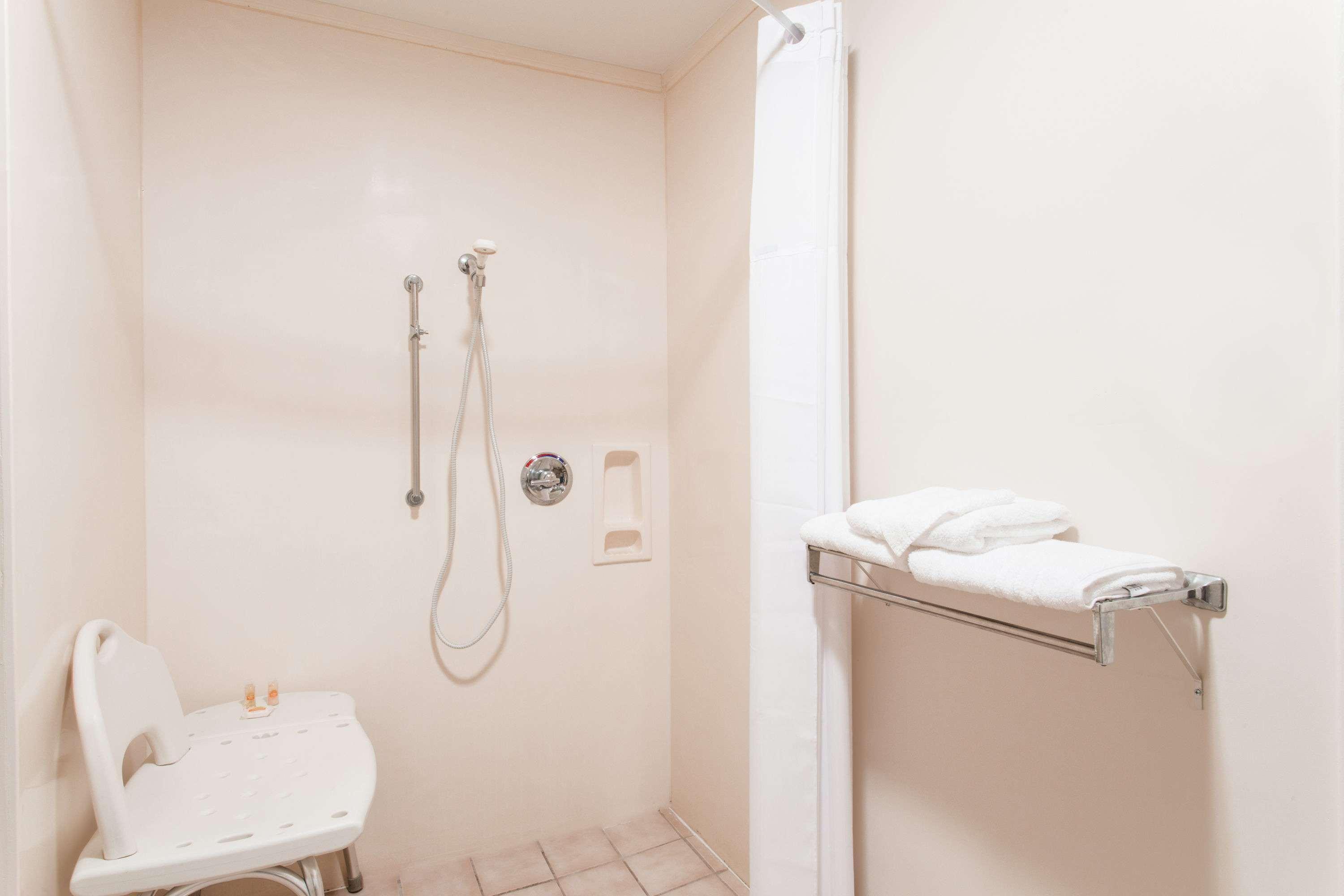 Days Inn By Wyndham Picayune Bagian luar foto